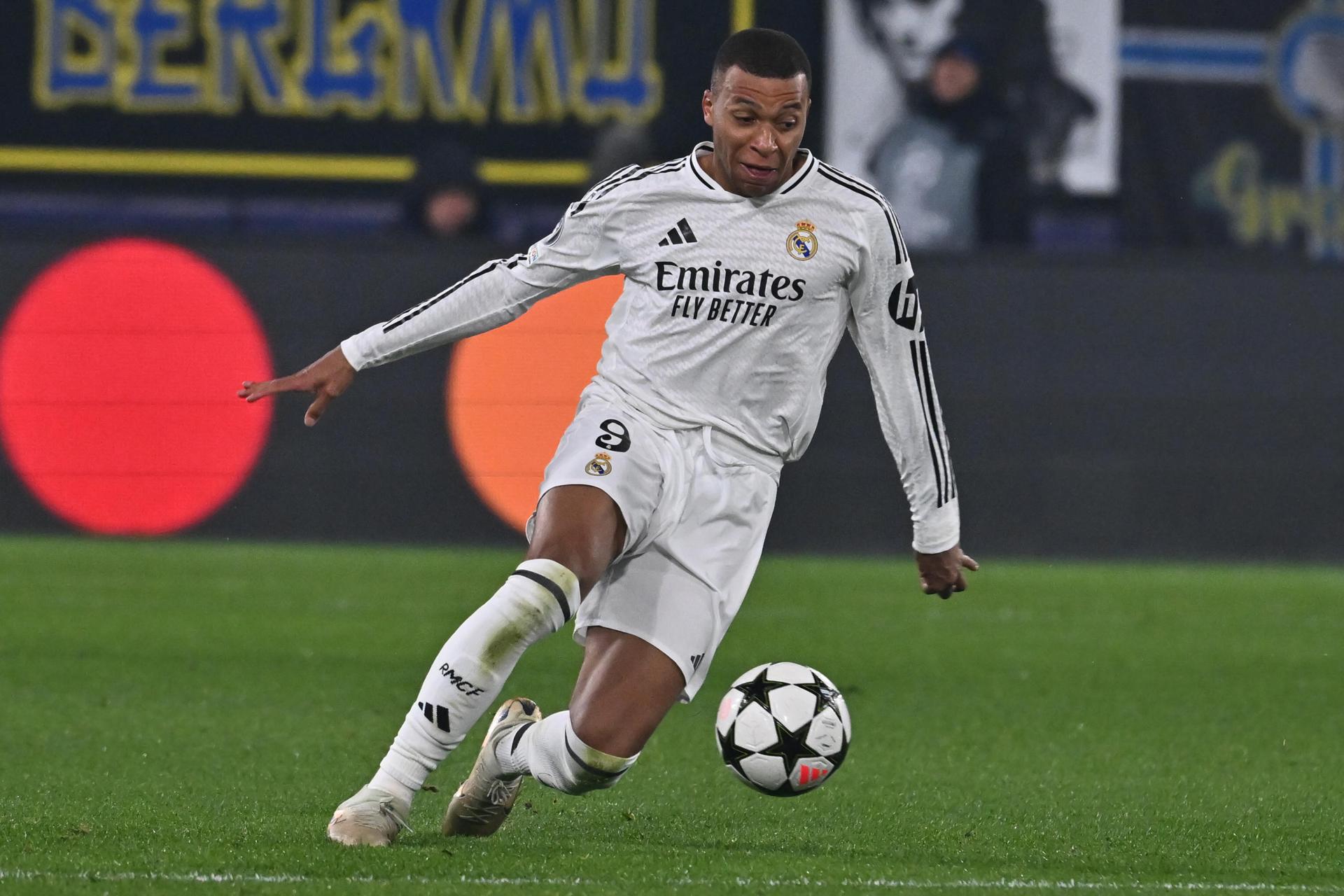 EL jugador del Real Real Madrid Kylian Mbappe durante el partido de la UEFA Champions League que han jugado Atalanta BC y Real Madrid, en Bérgamo, Italia EFE/EPA/MICHELE MARAVIGLIA
