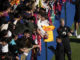 Dani Olmo (d) durante el entrenamiento del primer equipo del FC Barcelona que se ha celebrado este domingo en el estadio Johan Cruyff con las puertas abiertas al publico. EFE/ Enric Fontcuberta