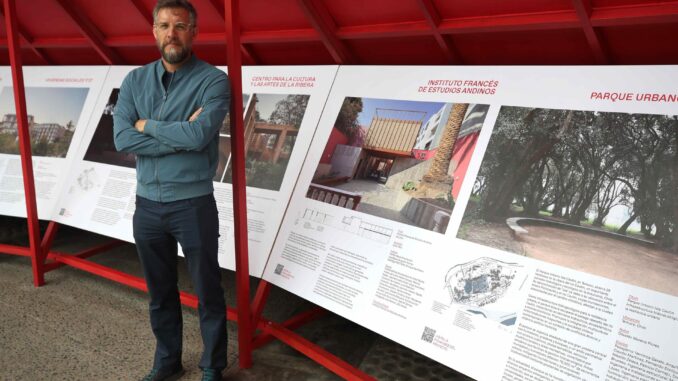 El arquitecto José Bauer posa durante la decimotercera edición de la Bienal Iberoamericana de Arquitectura y Urbanismo (BIAU) este miércoles, en Lima (Perú). EFE/ Paolo Aguilar
