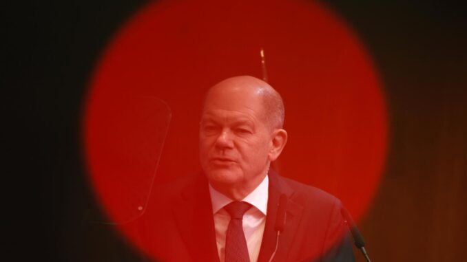 Berlin (Germany), 11/12/2024.- German Chancellor Olaf Scholz speaks at the 7th German-Ukrainian Business Forum in Berlin, Germany, 11 December 2024. The 7th German-Ukrainian Business Forum takes place under the slogan 'Stronger together. Securing the future.' (Alemania, Ucrania) EFE/EPA/CLEMENS BILAN
