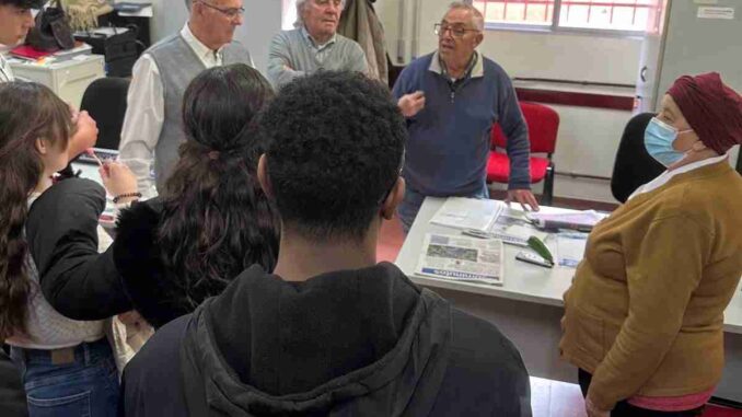 APRENDIENDO CON MAYORES EN INSTITUTO