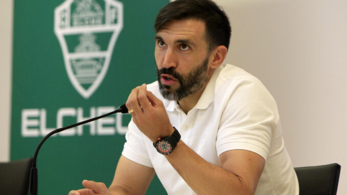 Foto de archivo del entrenador del Elche C.F., Eder Sarabia. EFE/Morell
