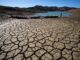 Aspecto que presenta el embarcadero del pantano de La Viñuela (Málaga) debido al bajo nivel de agua por la falta de lluvias. EFE/Daniel Pérez