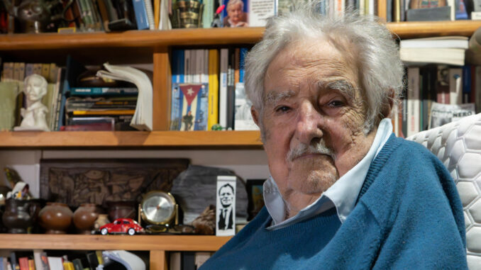 Fotografía del 18 noviembre 2024 del expresidente de Uruguay, José Mujica. EFE/ Sofía Torres
