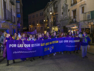 Manifestación convocada por la Plataforma 8M Toledo con motivo del Día Internacional de la Eliminación de la Violencia contra la Mujer. EFE/Ángeles Visdómine