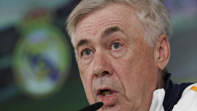 El entrenador del Real Madrid, Carlo Ancelotti, durante la rueda de prensa posterior al entrenamiento previo al partido de Copa del Rey contra Celta de Vigo en la Ciudad Real Madrid en Valdebebas, Madrid. EFE/ Sergio Pérez
