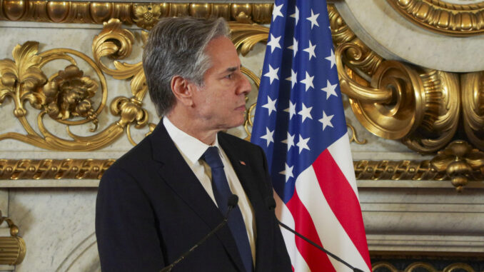 Fotografía de archivo del secretario de Estado de EE.UU., Antony Blinken, en una rueda de prensa conjunta en París, el 8 de enero de 2025. EFE/Edgar Sapiña Manchado
