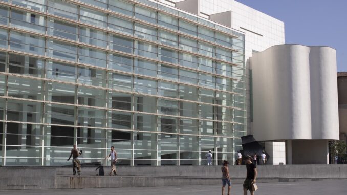 Imagen de archivo del edificio del MACBA, que este año celebra su 30 aniversario. EFE/Marta Perez
