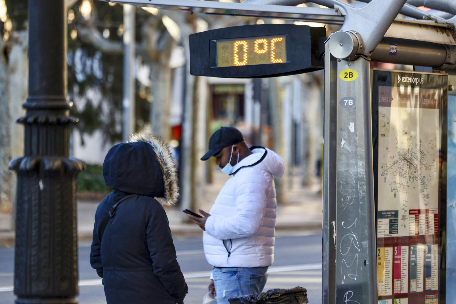 La Rioja se encuentra este martes en aviso amarillo (riesgo) por temperaturas que pueden alcanzar hasta los 6 y 7 grados bajo cero, informa la Agencia Estatal de Meteorología (Aemet) en su web.  EFE/ Raquel Manzanares
