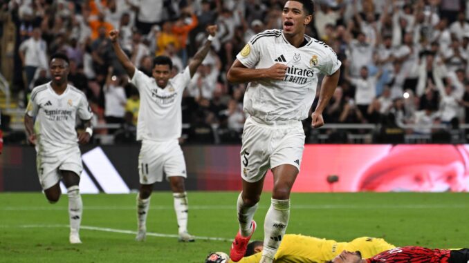 El centrocampista del Real Madrid Jude Bellingham celebra la consecución del 1-0 en la semifinal de la Supercopa disputada ante el Mallorca, en Yeda(Arabia Saudí). EFE/EPA/STRINGER
