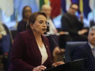 Fotografía de archivo de la presidenta de Honduras, Xiomara Castro, en la XXXVIII Asamblea ordinaria y conmemorativa por los 60 años de fundación del Parlamento Latinoamericano y Caribeño (Parlatino), en Ciudad de Panamá (Panamá). EFE/ Carlos Lemos