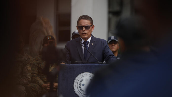 El ministro de Seguridad Pública de Panamá, Frank Ábrego, habla durante una rendición de cuentas este lunes, en la Ciudad de Panamá (Panamá). EFE/ Bienvenido Velasco
