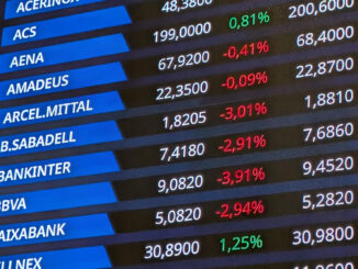 La Bolsa española cierra este jueves con ganancias del 0,71 % el primer día de sesión del 2025 y escala hasta los 11.600 puntos, para situarse en los 11.676,9 enteros. EFE/ Vega Alonso