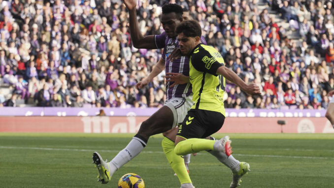 Juma Bah paga la cláusula y se despide del Real Valladolid rumbo al  Manchester City - Vivir Ediciones