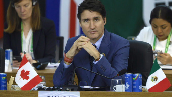 Fotografía de archivo del primer ministro de Canadá, Justin Trudeau, durante la apertura del segundo día de la Cumbre de jefes de Estado del G20 en Río de Janeiro (Brasil). EFE/ Sebastiao Moreira
