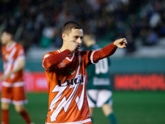 Jorge de Frutos festeja el 0-2 del Rayo. EFE / Kiko Delgado.