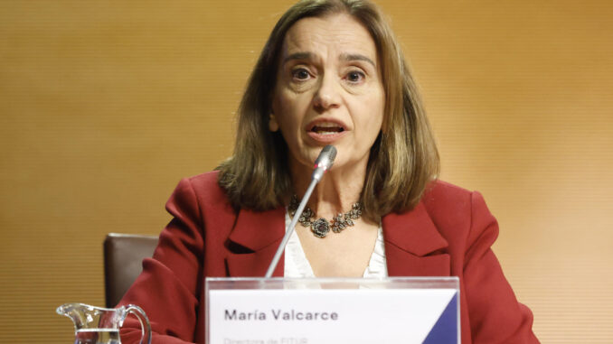 La directora de Fitur, María Valcarce, durante la presentación de la 45 edición de Feria Internacional de Turismo Fitur, este lunes en Madrid. La feria se celebrará en la capital entre los próximos 22 y 26 de enero, con 9.500 empresas participantes (500 más), 156 países y 884 expositores titulares con estand, lo que supone un crecimiento del 10 % en términos generales y del 19 % en internacionalidad. EFE/ Blanca Millez
