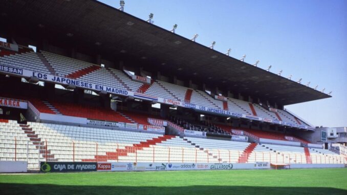 Vista del estadio multiusos en el Parque de los Héroes