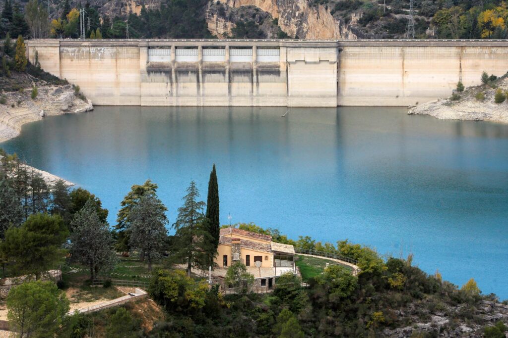 Imagen de archivo del embalse de Entrepeñas, situado en la Alcarria Baja de Guadalajara. EFE/Pepe Zamora