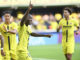 El delantero marfileño del Villarreal Nicolas Pepe (c) celebra el primer gol de su equipo durante el partido de LaLiga entre el Villarreal y el Girona, el domingo 24 de agosto en el estadio de la Cerámica. EFE/ Andreu Esteban