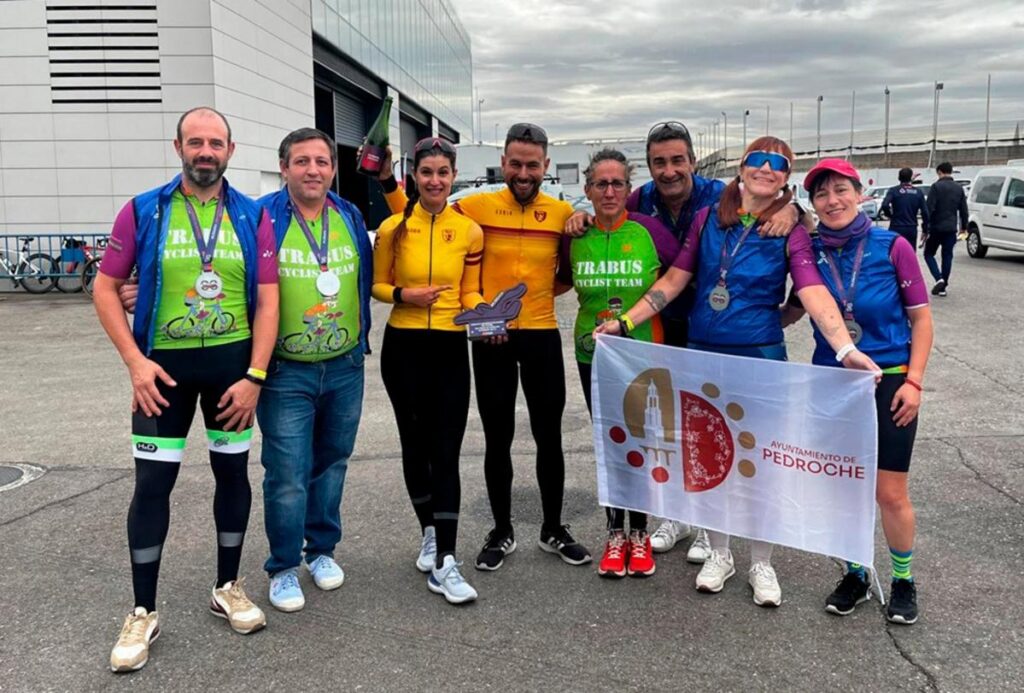 Dos ciclistas rompen barreras y elevan el pelotón ripense