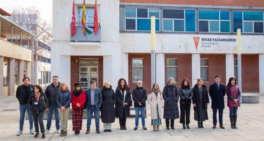 Minuto de silencio convocado por la FEMP une a ayuntamientos contra la violencia