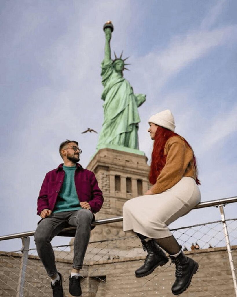 Pareja de viajeros narra sus aventuras desde la cuenta @viajeroextrería