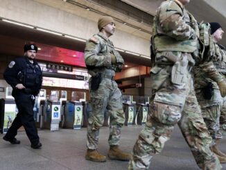 Fotografía de archivo de miembros de la Guardia Nacional en Washington (EE.UU.). . EFE/EPA/WILL OLIVER
