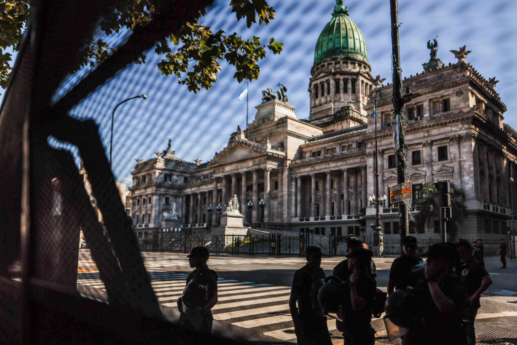 Fotografía de archivo que muestra la fachada del Congreso argentino en Buenos Aires (Argentina). EFE/Juan Ignacio Roncoroni