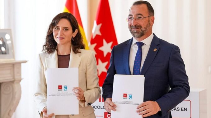 Isabel Díaz Ayuso y Carlos Blázquez: presidenta de la Comunidad de Madrid y alcalde