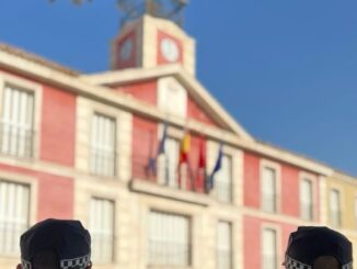 Cartel informativo de la convocatoria de 8 plazas de Policía Local del Ayuntamiento de Aranjuez
