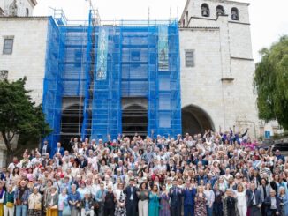 Acto de celebración del 75 aniversario de la Asociación de Personas Sordas de Cantabria con representantes de la Consejería de Inclusión Social