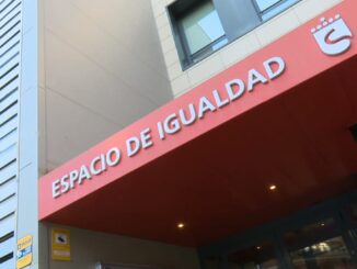 Cartel del encuentro informativo sobre el Bosque Urbano La Marina con fecha 27 de mayo
