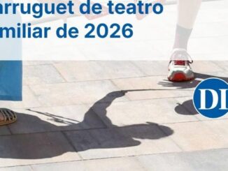 Público disfrutando del Festival Barruguet 2026 en las calles de Santa Eulària con actuaciones de circo, teatro y música