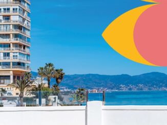 Fachada del Mirador de Sansueña en Torremolinos con nuevo horario de apertura
