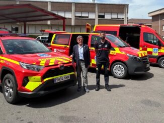 Concejal José Ramón Prado y coordinador Alejandro Gancedo presentan los tres nuevos vehículos del SEIS en el Parque de Bomberos de Oviedo