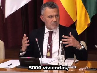 Sesión del Pleno municipal de Logroño aprobando la modificación del Plan General en el sector Ramblas