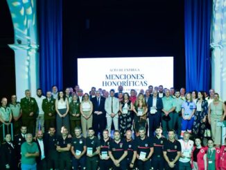 Manuel Marmolejo, presidente del Consorcio Provincial de Bomberos de Málaga, recibe la Mención Honorífica del Ayuntamiento de Casares en el Centro Cultural Blas Infante