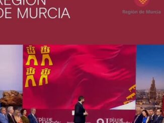 Medalla de Oro de la Región de Murcia entregada a Caja Rural Regional por su contribución al sector agrícola y ganadero