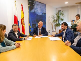 Firma del convenio de Salud Digital entre el Gobierno de Cantabria y Red.es para herramientas inteligentes de telecuidados