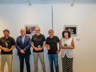Entrega de premios del X Certamen de Fotografía Ciudad de Torrejón de Ardoz, con fotografía destacada del evento municipal
