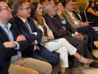 Presidenta del Cabildo de Fuerteventura Lola García y Consejero de Aguas Adargoma Hernández en jornada de Canaragua sobre cambio climático