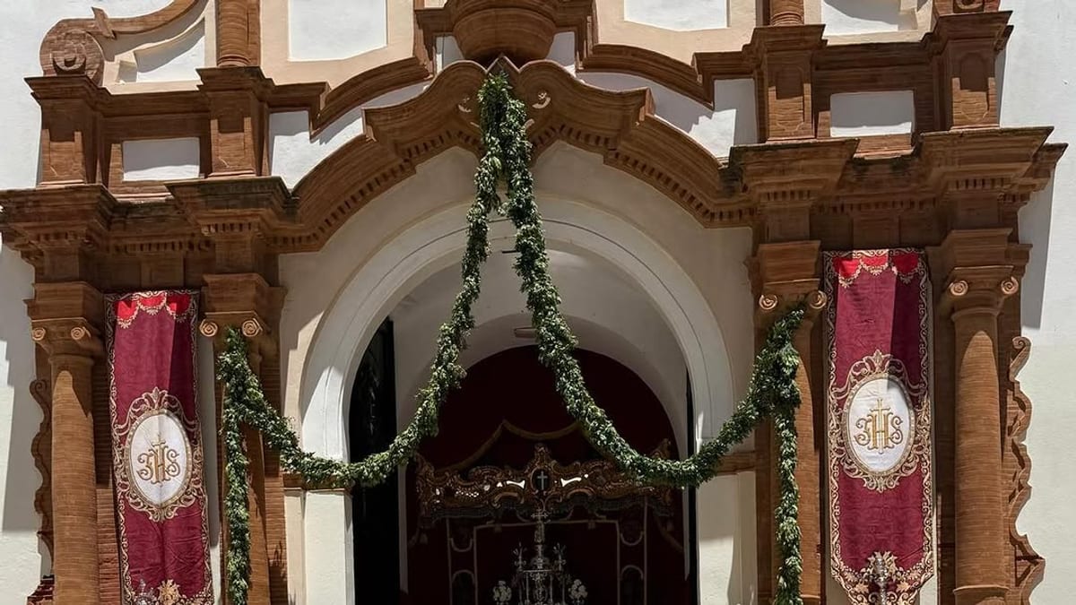Cartel oficial del Concurso de Altares y Balcones del Corpus Christi 2026 de Huelva con los ganadores de ambas categorías