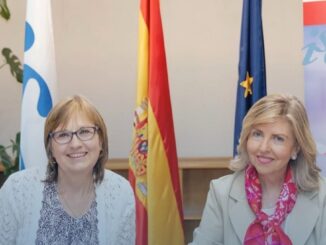 Marina Pollán, directora del ISCIII, y representantes de Gilead Sciences España en la firma de renovación de las Becas Gilead a la Investigación Biomédica