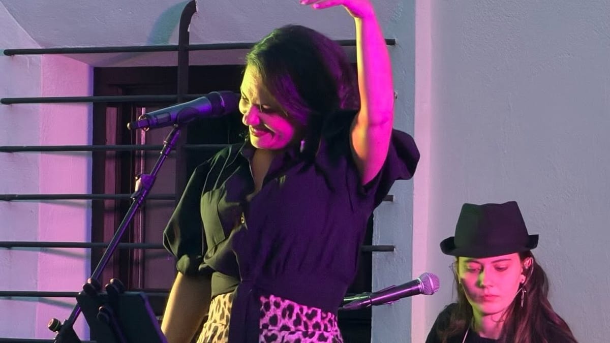 La Empoderá en concierto durante la inauguración de las Noches de la Almazará en el Centro Turístico Cultural