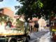Operarios municipales con maquinaria de baldeo en las calles de San Fernando de Henares durante el operativo especial de limpieza