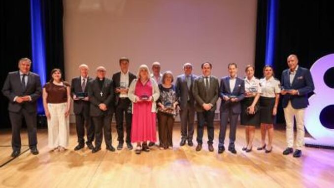 Pérez Llorca respalda a las entidades sociales con más financiación El president de la Generalitat Carlos Mazón durante la VI Gala Solidarios Mediterráneo, acto de reconocimiento a iniciativas sociales en la Comunitat Valenciana