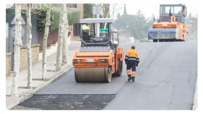 Anuncio de la Junta de Gobierno Local de Pozuelo de Alarcón con proyectos aprobados: reforma de piscinas de verano, asfaltado de 50 calles y aumento de inversión en zonas verdes