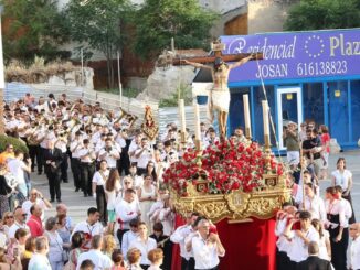 Procesión del Cristo del Calvario en las calles de Pinto durante las Fiestas del Cristo 2026
