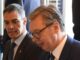 El presidente del Gobierno español, Pedro Sánchez (i), y el presidente serbio, Aleksandar Vučić (d), asisten a la sesión plenaria en la cumbre UE-Balcanes Occidentales en Tivat (Montenegro), 05 de junio de 2026. La cumbre de un día de alto nivel reúne a los líderes de la Unión Europea (UE) y a sus homólogos de los Balcanes Occidentales para discutir medidas concretas de integración y acelerar el camino de la región hacia la membresía en el bloque. EFE/EPA/BORIS PEJOVIC